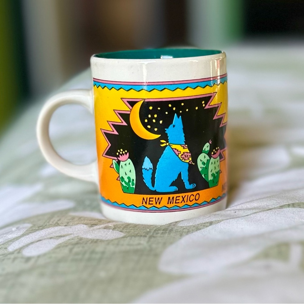 Western New Mexico Motif Desert Howling Wolf Espresso Souvenir Mini Mug - Picture 5 of 7